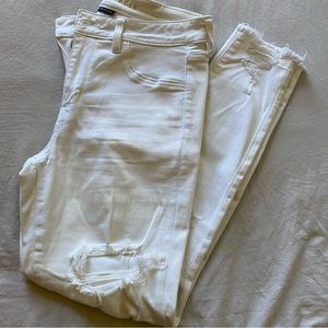 American Eagle Distressed Cropped Skinny Jean